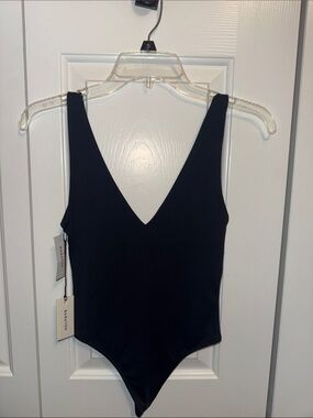 Babaton Deep V bodysuit